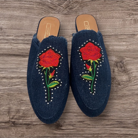 NIB Yoki denim embroidered rose slides.size 6.5 - Picture 3 of 5